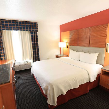 Days Inn by Wyndham Calumet Park Bagian luar foto