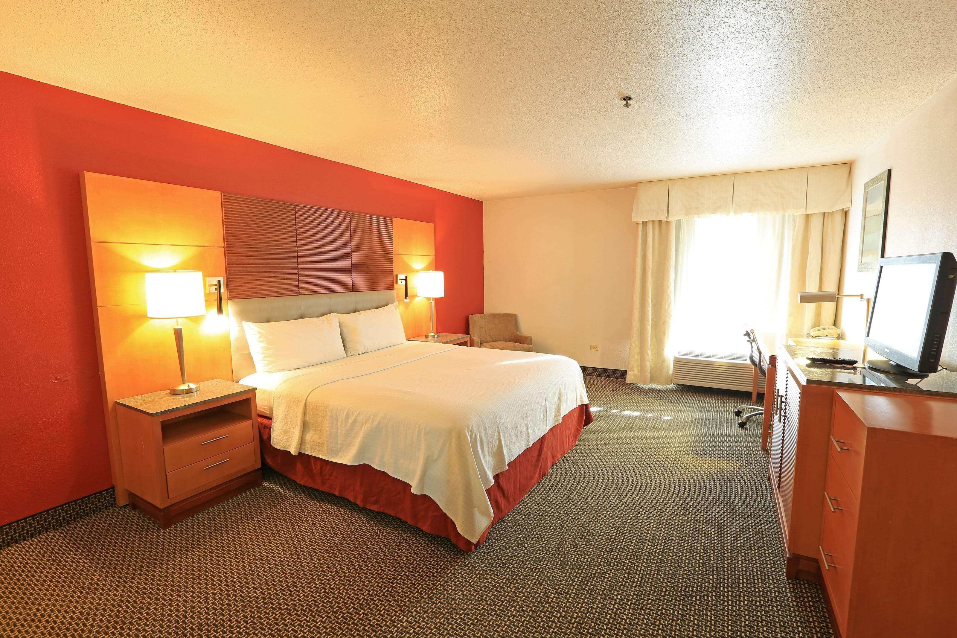 Days Inn by Wyndham Calumet Park Bagian luar foto