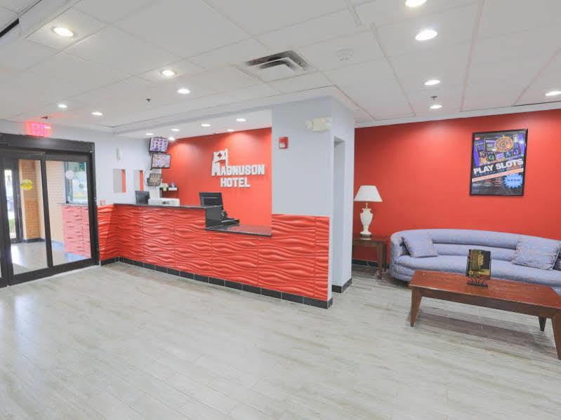 Days Inn by Wyndham Calumet Park Bagian luar foto