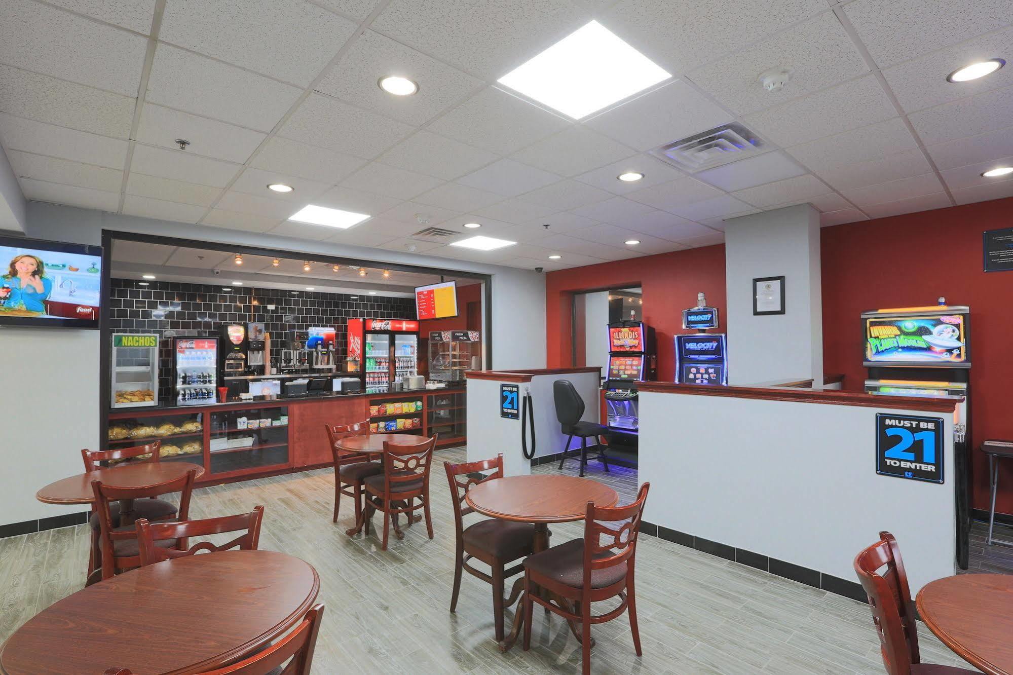 Days Inn by Wyndham Calumet Park Bagian luar foto